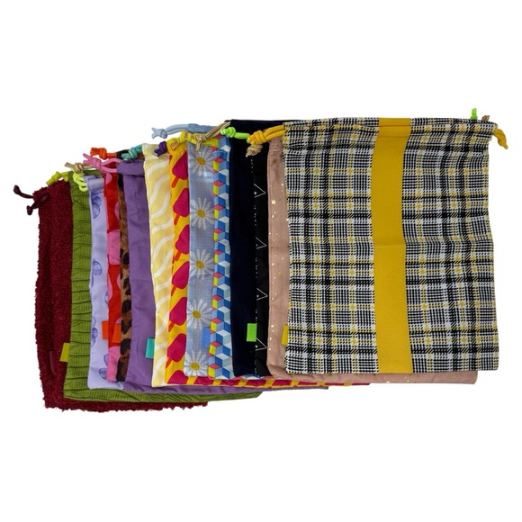 Set of 15 Random Style Ipsy Makeup Bags - Picture 1 of 3